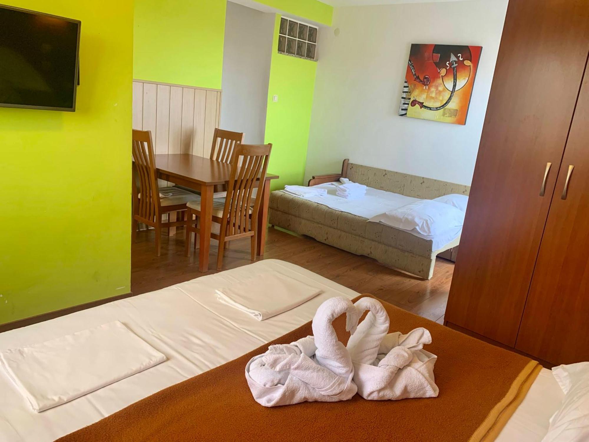 Gargamelo Pension Porec Luaran gambar