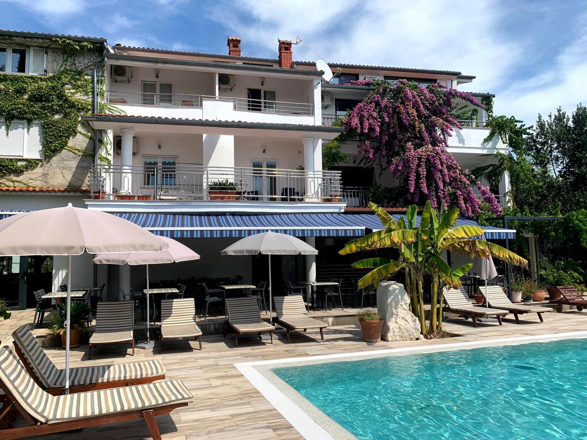 Gargamelo Pension Porec Luaran gambar