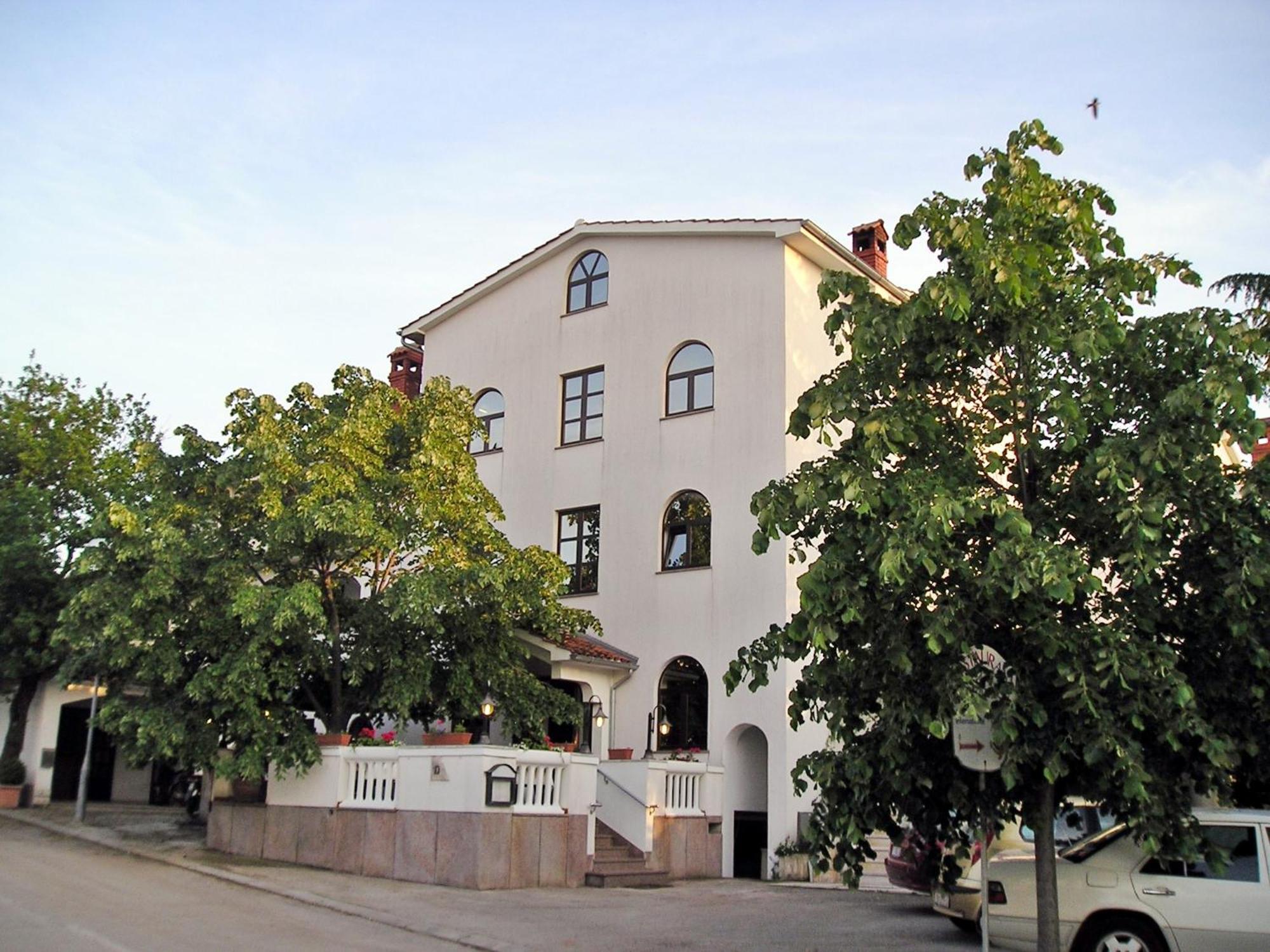 Gargamelo Pension Porec Luaran gambar